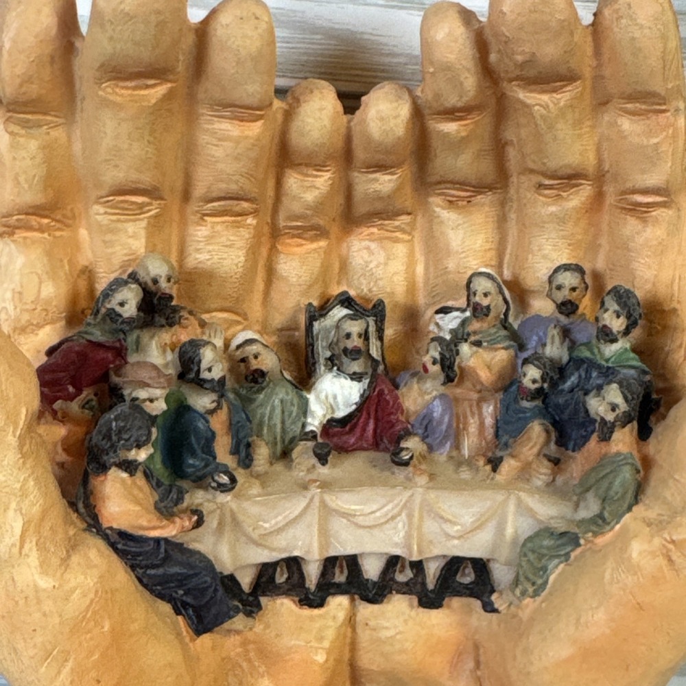 Last Supper In God's Hands 6.5" Resin W/ Wood Base May Rich Company - Vintage - Picture 3 of 8